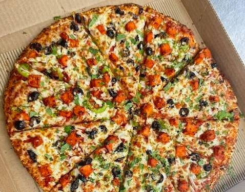 Best tandoori paneer pizza in Calgary, AB